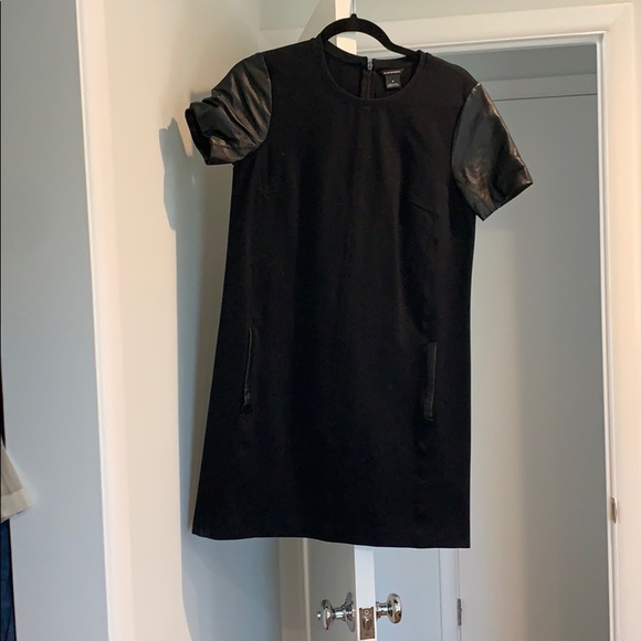 Club Monaco - Picture 1 of 3